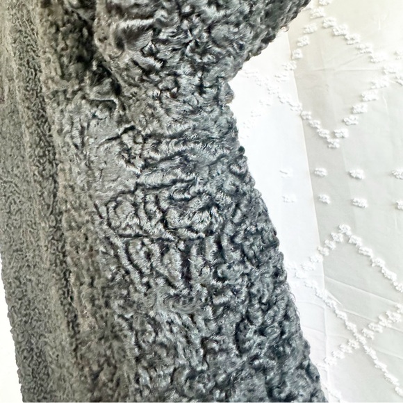 💎🥈 VINTAGE 60’s BALUT’s Furs Persian black lamb fur and beige mink collar - Picture 8 of 15